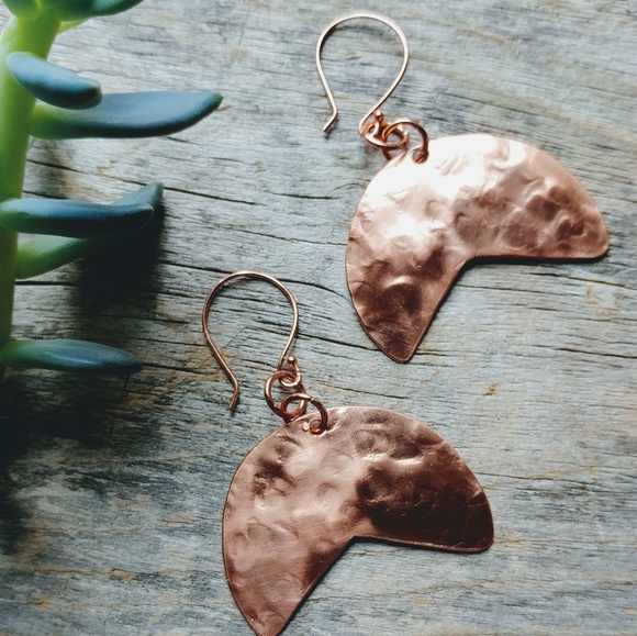 SOLD🎉HP🎉🌿 Hammered Copper Earrings - Picture 2 of 7